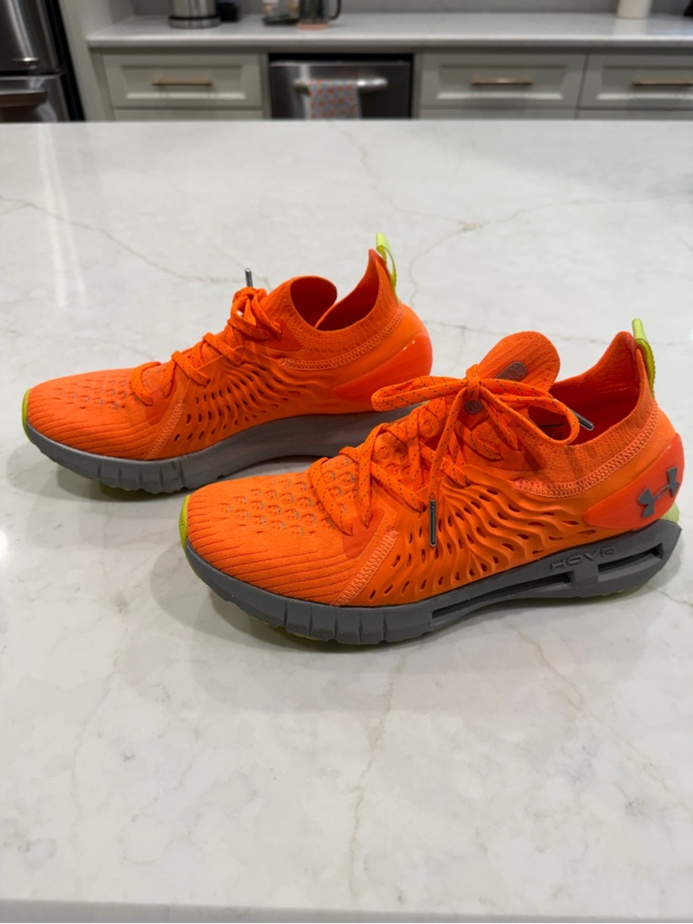 Under Armour EUC Mens HOVR Phantom RN Night Orange Sneakers Running Shoes - SZ 9